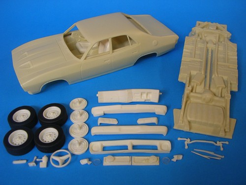 TPB Models 1/25 Ford Falcon XB GT 4-Door Kerbside Pack (Resin) image