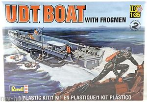 Revell 1/35 UDT Boat with Frogmen image