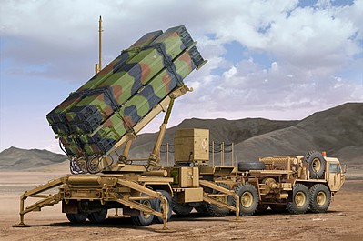 Trumpeter 1/35 M983 Hemitt with Patriot image