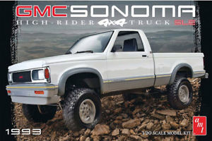 AMT 1/20 1993 GMC Sonoma 4x4 image