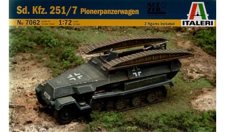 Italeri 1/72 Sd.Kfz 251/16 Flammpanzerwagen image