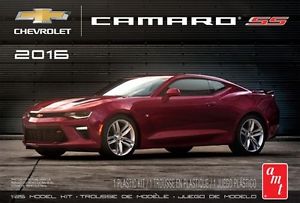 AMT 1/25 2016 Chevy Camaro SS - Garnet Red image