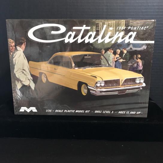 Moebius 1/25 1961 Pontiac Catalina image