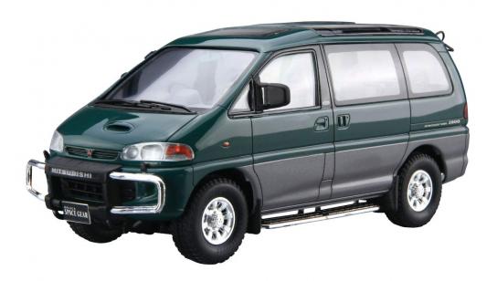 Aoshima 1/24 Mitsubishi Delica Space Gear 1996 image