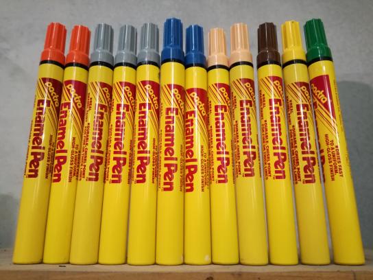 Pactra Enamel Paint Pen 1/3 Fl.Oz 10cc - PlasticModels
